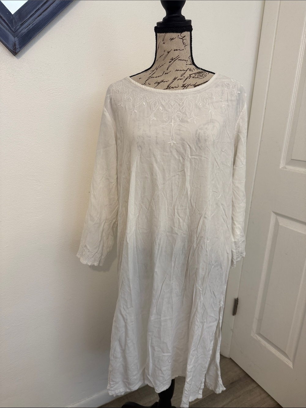 White Embroidered Maxi Dress - Boho-Inspired Tunic